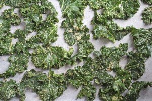 Sesame Garlic Kale Chips