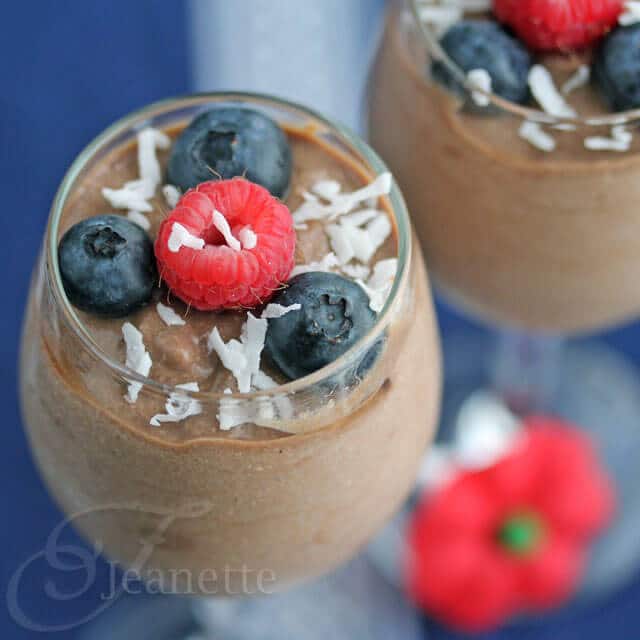 Easy Chocolate Mousse © Jeanette's Healthy Living