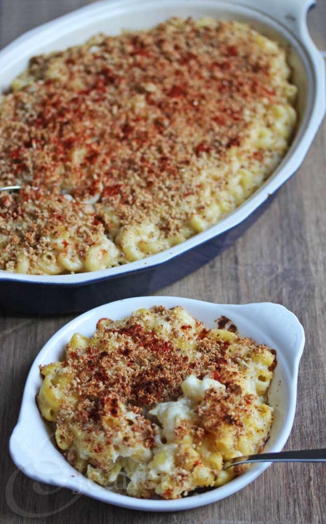 Creamy Smoked Gouda Macaroni and Cheese © Jeanette's Healthy Living