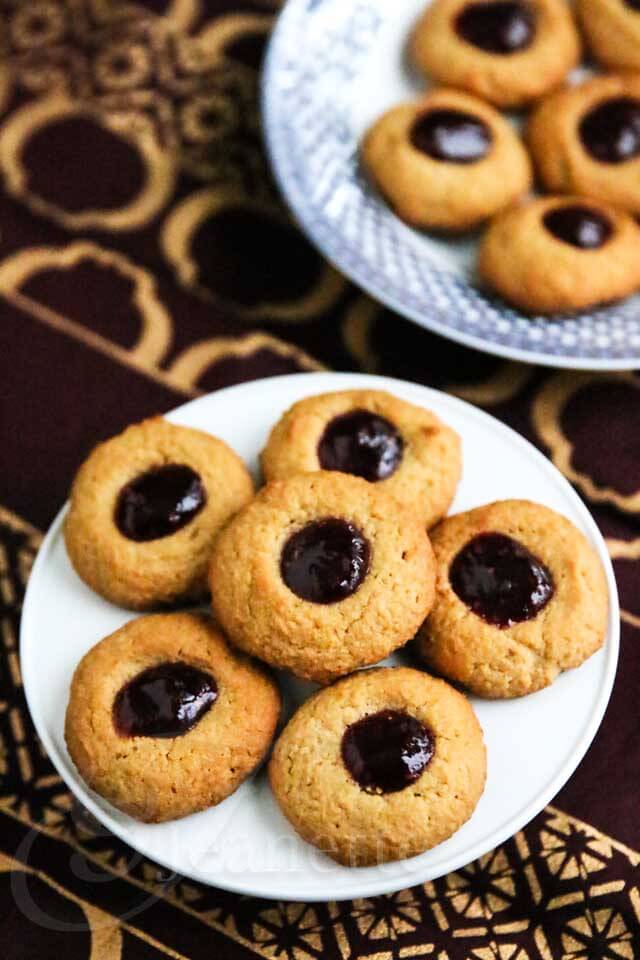 Peanut Butter and Jelly Thumbprint Quinoa Oat Cookies
