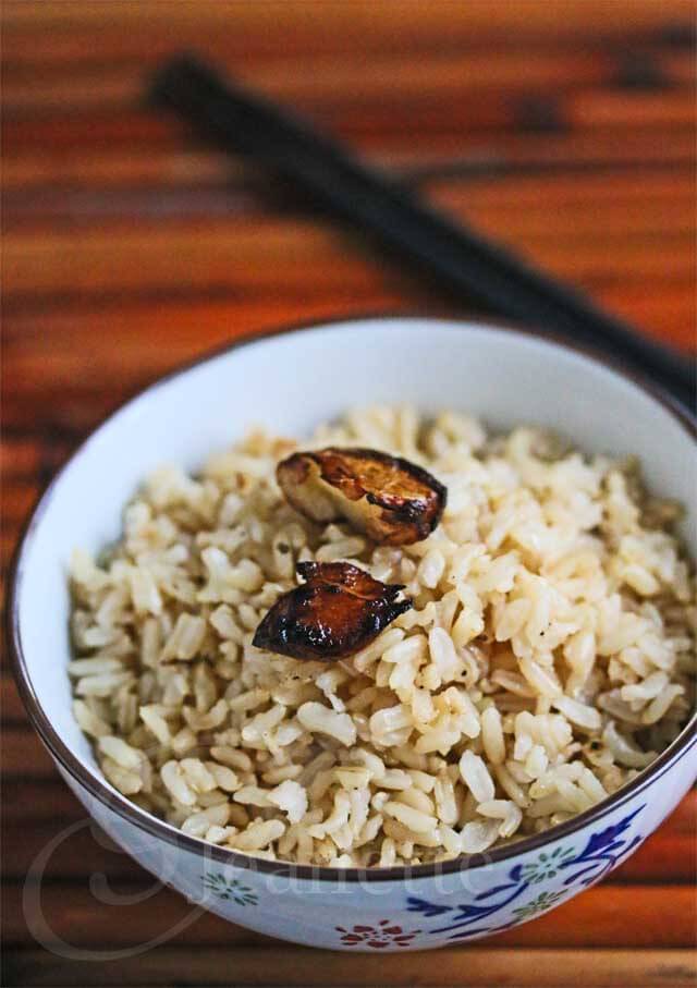 Filipino Garlic Fried Rice © Jeanette's Healthy Living
