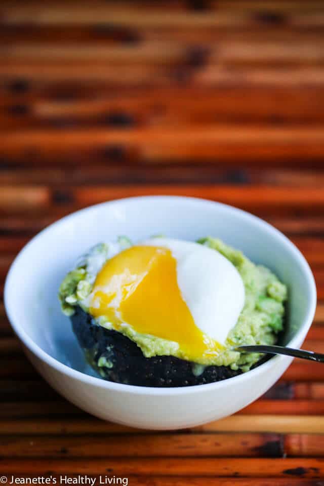 Smashed Miso Avocado and Poached Egg in a Cup © Jeanette's Healthy Living