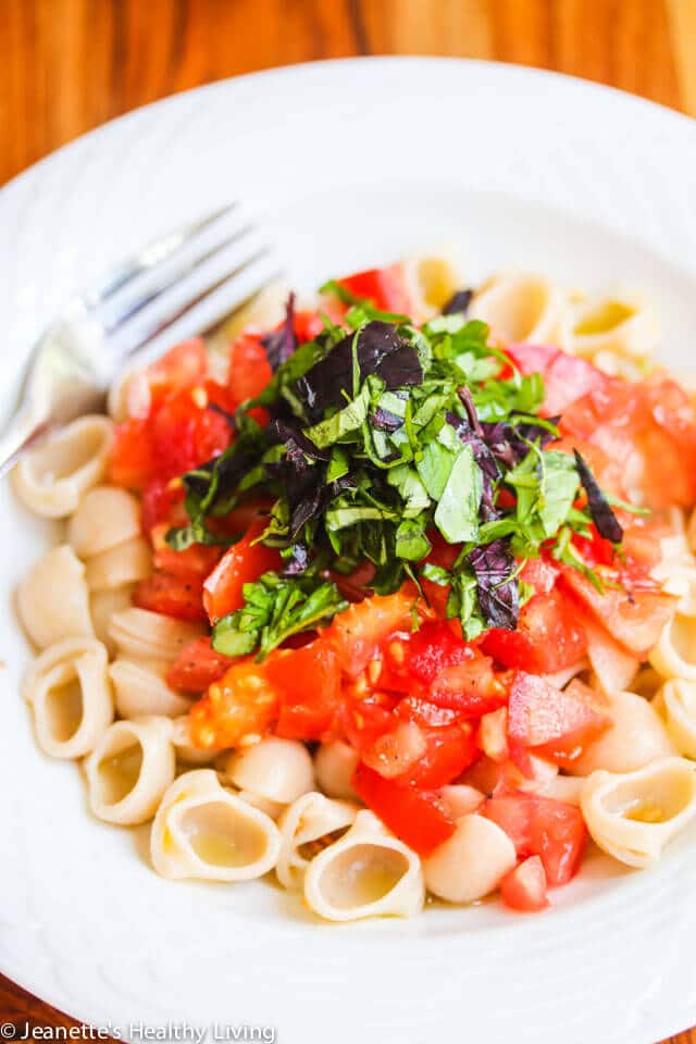 Pasta Primavera with Fresh Tomatoes, Basil and Garlic - just 3 fresh ingredients make this easy and delicious pasta