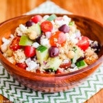 Mediterranean Quinoa Salad - this clean eating salad has all the ingredients of a Greek salad