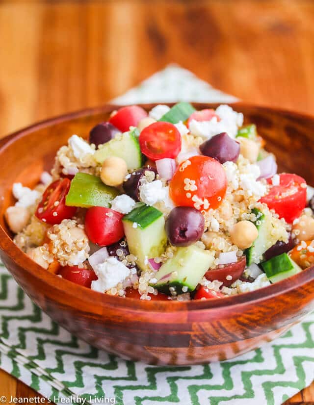 Mediterranean Quinoa Salad - this healthy salad has all the flavors of a Greek salad. It's filling, yet light - delicious and so good for you!