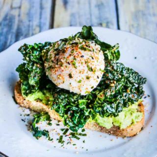 Smashed Avocado Kale Poached Egg Toast - this delicious savory breakfast is nutritious and filling.